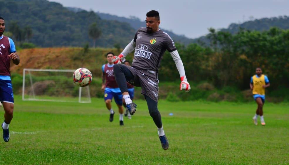 Com Waguinho, Zé Carlos será titular do Brusque