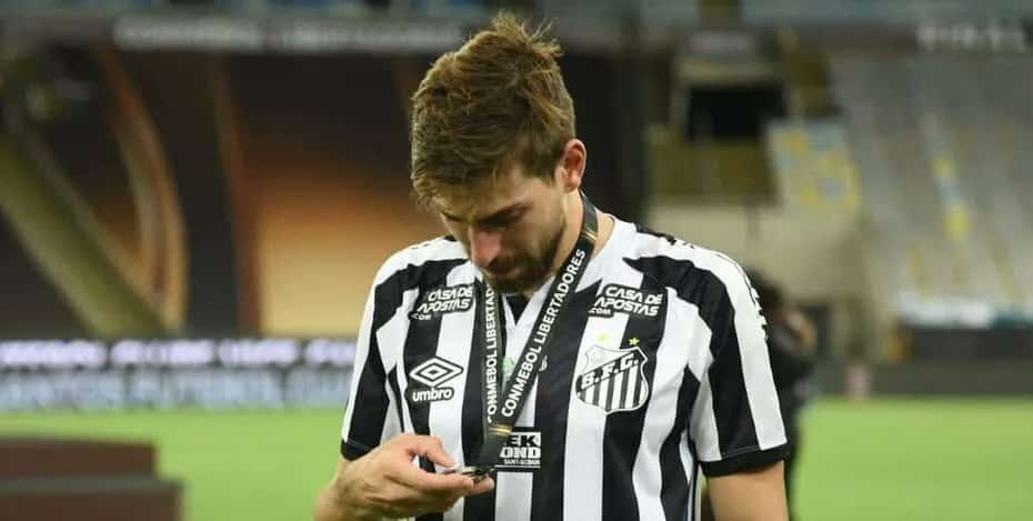 Luan Peres revela dívida com Santos: “Devo um título ao Santos”