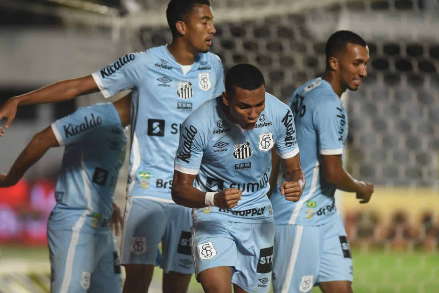 Santos tem retornos e dúvidas para o clássico
