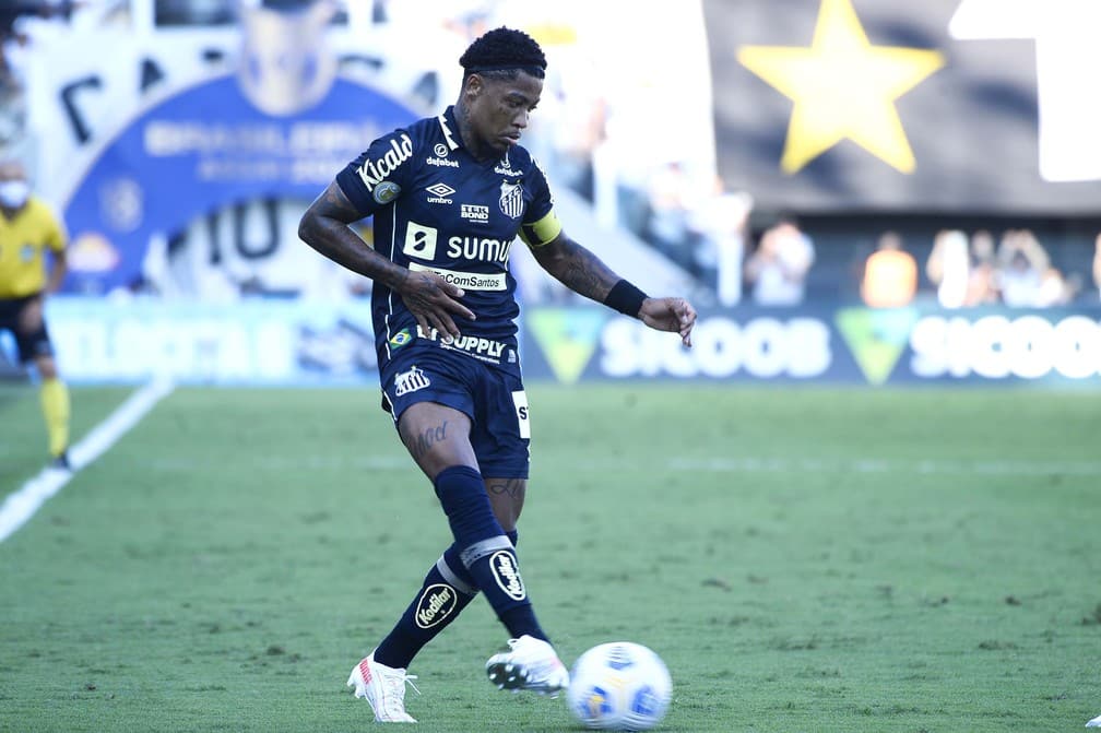 Carille minimiza seca de gols de Marinho: “Ele não está tendo espaço”