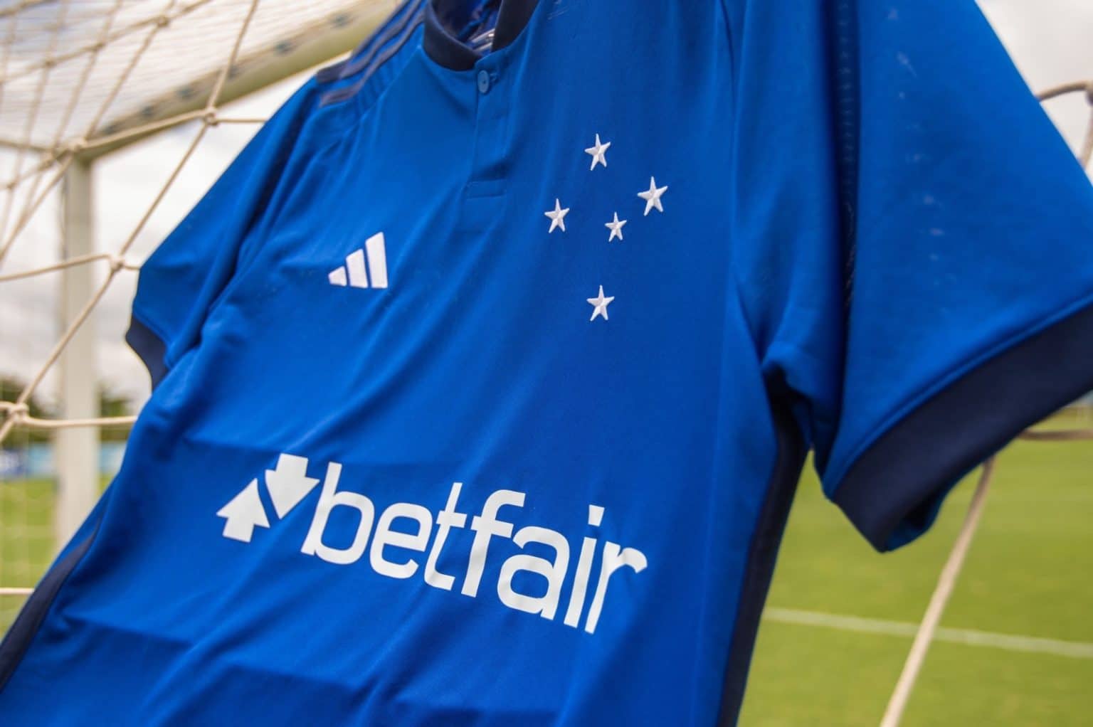 Betfair é o mais novo patrocinador máster do Cruzeiro; com a parceria a Raposa volta a elite da Série A em bom estilo