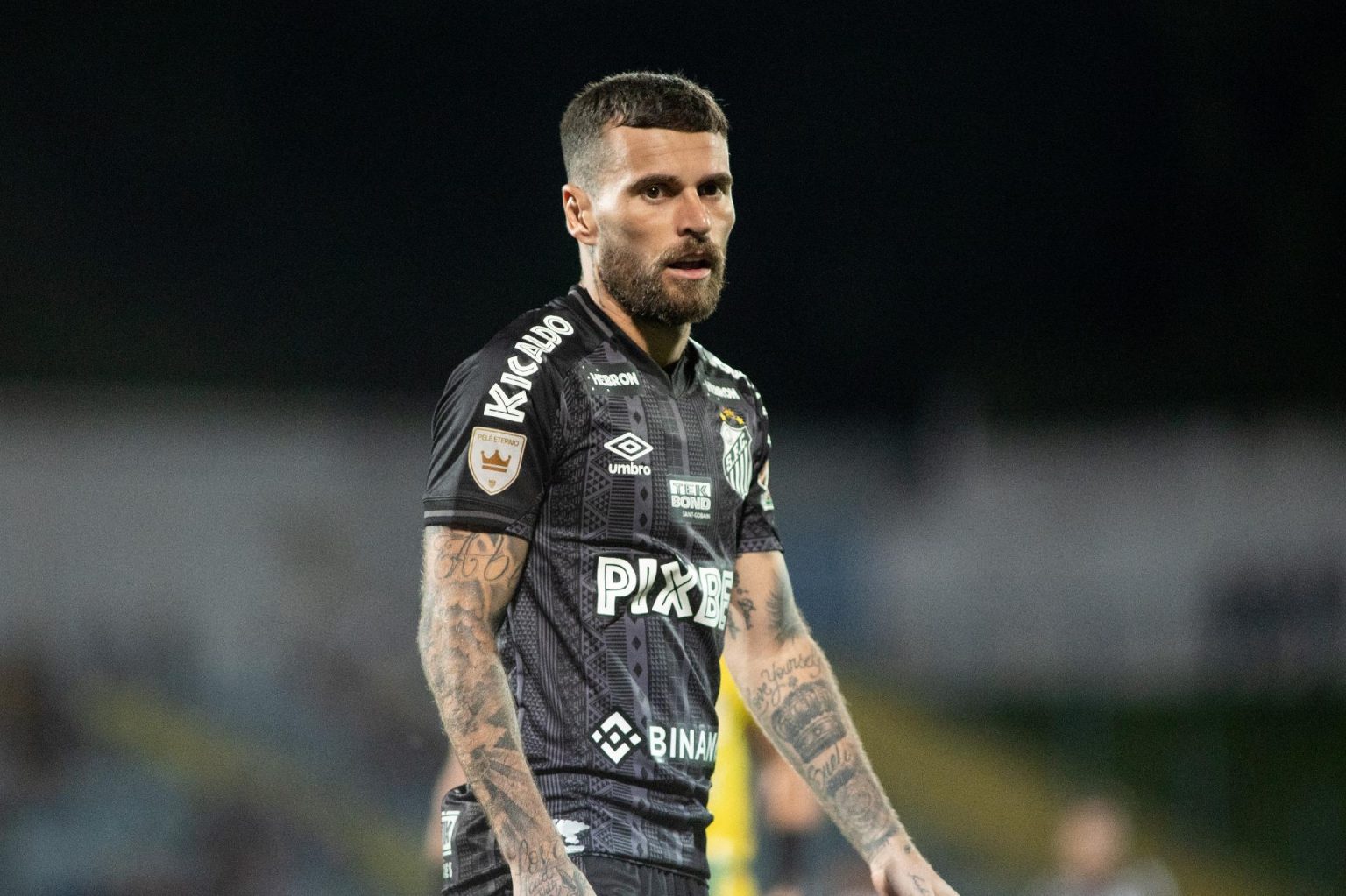 De renegado a destaque, Lucas Lima se reinventa no Santos