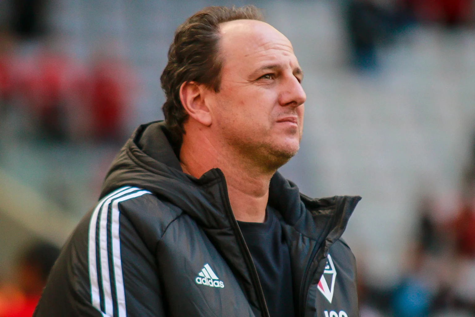 Com mais de 20 dias sem jogo oficial, Rogério projeta evolução no São Paulo