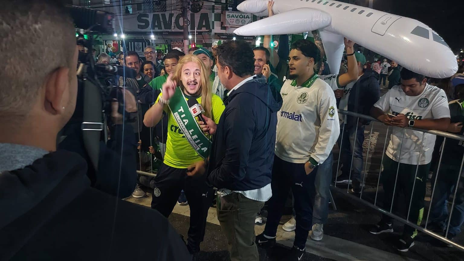 Tia Leila da torcida quer conhecer a Tia Leila do Palmeiras