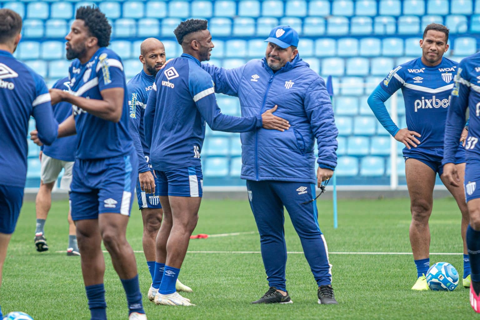 Escalação do Avaí: time, dúvidas e desfalques contra a Ponte Preta