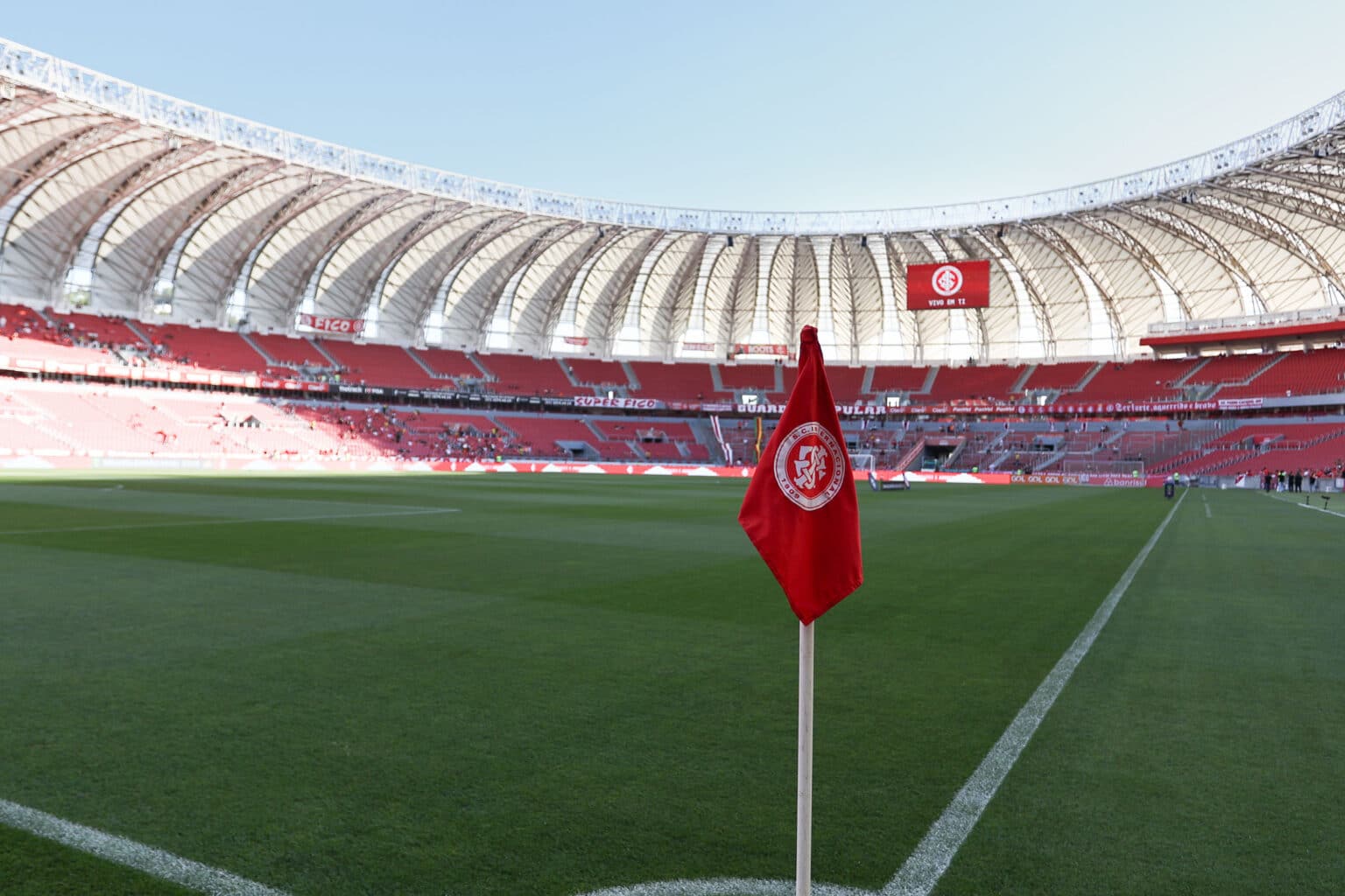 Após derrota para o Coritiba, Internacional emite nota e envia representação contra arbitragem
