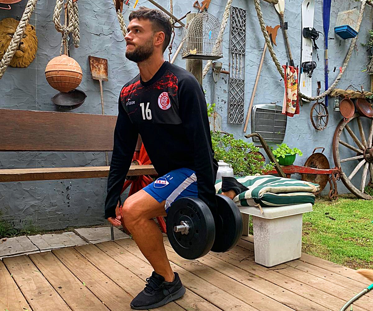 Renato César, artilheiro do Uruguaio 2020, comenta situação do Covid19