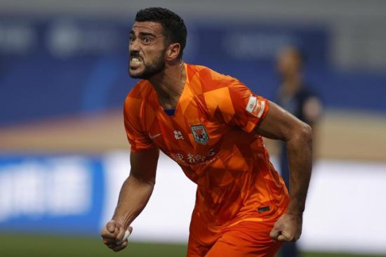 Pelle Faz Dois E Shandong Luneng Goleia R F Futebol Na Veia