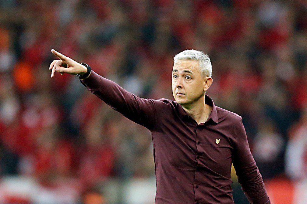 Caiu Tiago Nunes Nao E Mais Treinador Do Corinthians