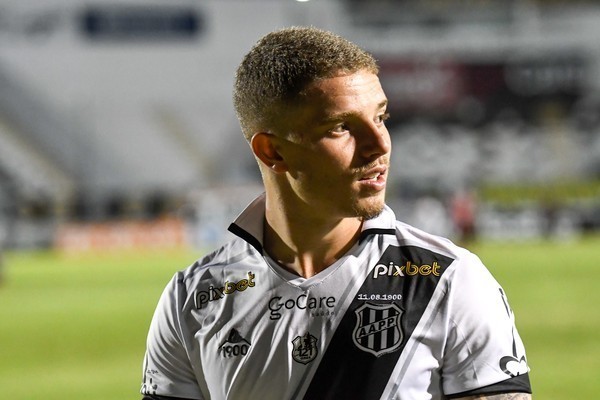 Novidade na Ponte Preta pode ser o Léo Naldi que volta a ficar à